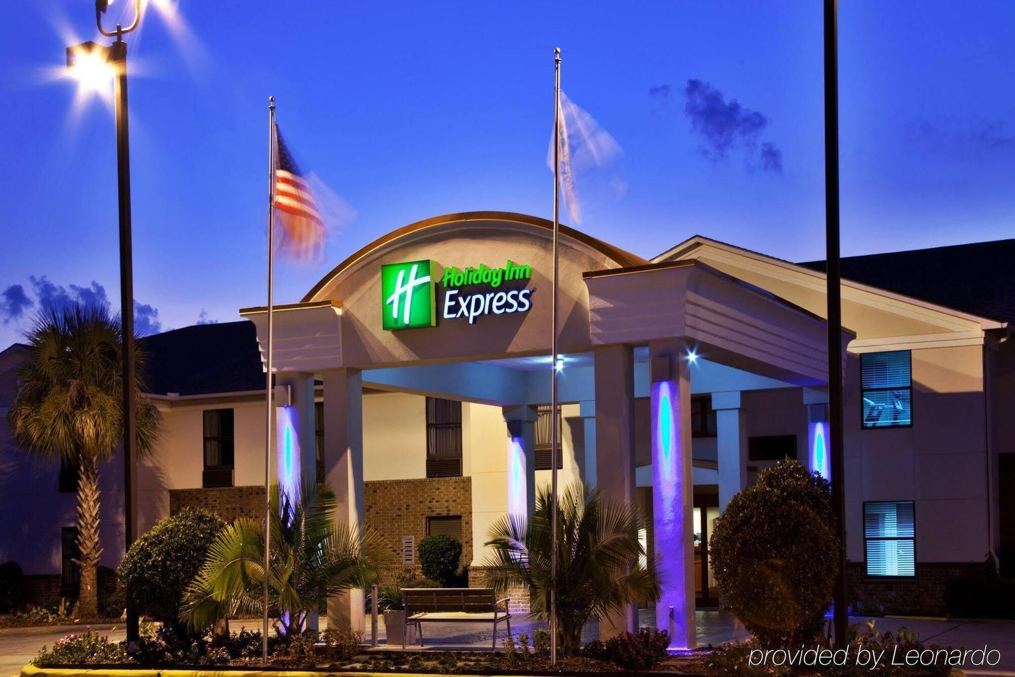 Holiday Inn Express Breaux Bridge By Ihg Henderson Esterno foto